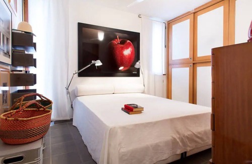 Portisco Apartment | Apartment "Portisco Retreat" on the Sea with Sea View, A/C, Wi-Fi & Terrace
