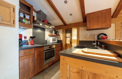 Saint-Jean-de-Sixt Apartment | Apartment 'Proche La Clusaz' with Mountain View and Balcony