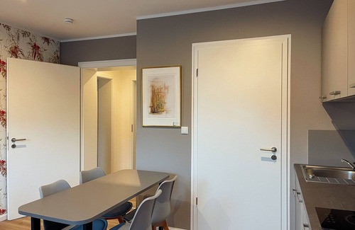 Dietrichsfeld Apartment | Apartment Prinzessin Aphrodite Disney+ Designer Wohnung