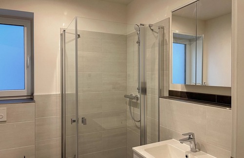 Dietrichsfeld Apartment | Apartment Prinzessin Aphrodite Disney+ Designer Wohnung