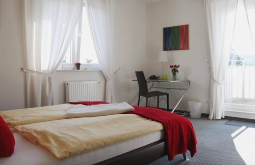 Rheinbreitbach Apartment | Apartment-Private Bathroom-Garden view-Terrasse