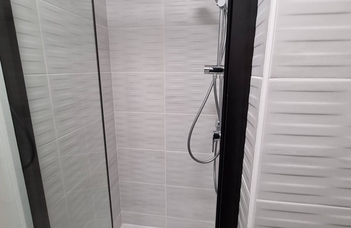 Bad Salzuflen Apartment | Apartment-Private Bathroom-Dachgeschoss