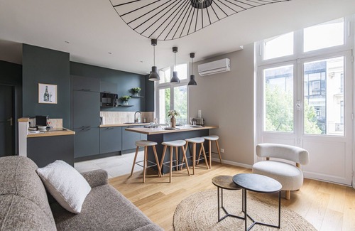 Reims City Centre Apartment | Apartment-Private Bathroom-Apartment