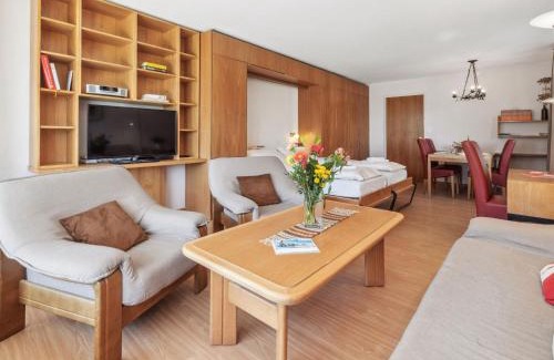 Arosa Apartment | Apartment Promenade - Utoring-73 by Interhome