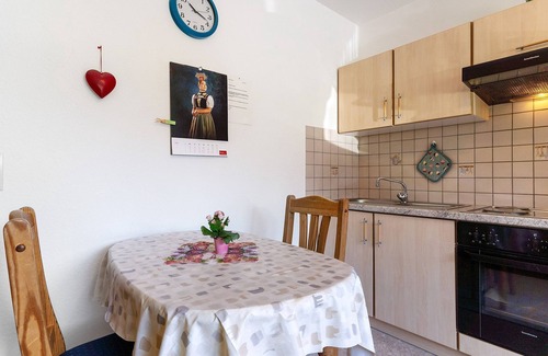 Schonach im Schwarzwald Apartment | Apartment 'Rösschen' with Shared Garden and Wi-Fi