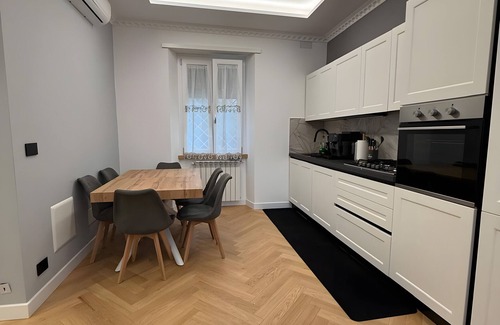 Setteville Apartment | Apartment 'Relax House' with Private Garden, Wi-Fi and Air Conditioning
