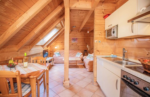 Oberkirch Apartment | Apartment 'Rebberg 2' with Balcony and Wi-Fi