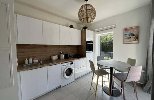 Le Palais Apartment | Apartment 'Regard Marin - 4 Pers' with Balcony