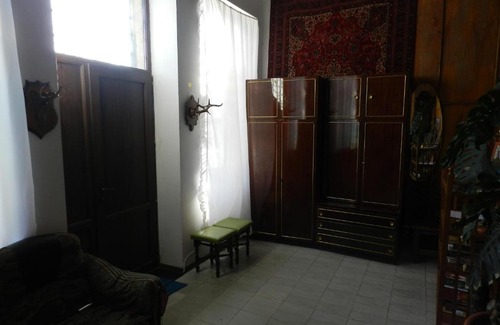 Tbilisi Apartment | Apartment Retro