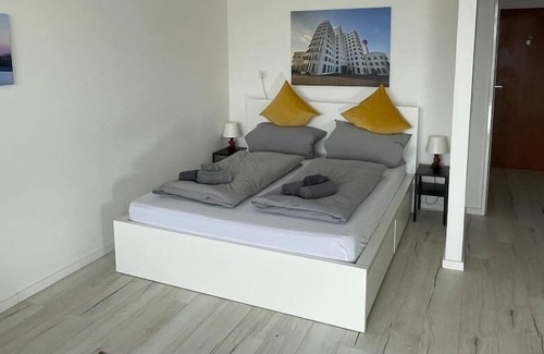 Hammfeld Condo | ☆ Apartment Rhine | Central | Balcony | tradefair