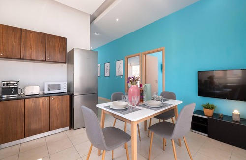 Ixia Apartment | Apartment 'Rhodes Sea Ialysos' with Balcony, Wi-Fi and Air Conditioning