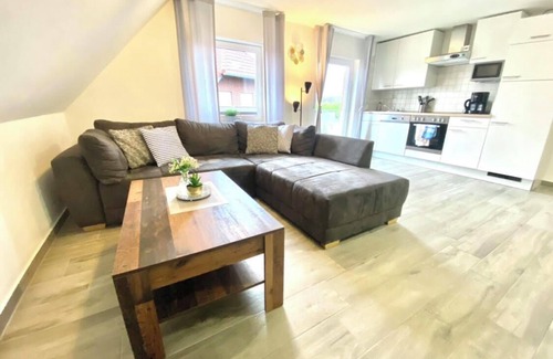 Esens Apartment | Apartment "Robbe 2" with Shared Garden & Wi-Fi