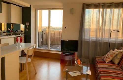 Saint-Georges Apartment | Apartment "Rooftop Terrasse 360° Hypercentre" with Wi-Fi & A/C