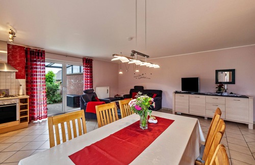 Wissel Apartment | Apartment 'Rose' with Private Terrace, Private Garden and Wi-Fi