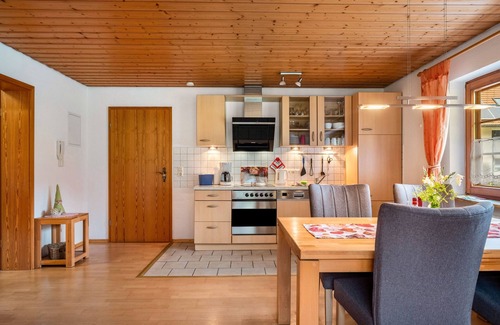 Sankt Maergen Apartment | Apartment 'Rose' with Mountain View, Private Terrace and Wi-Fi
