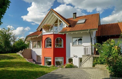 Frickingen Apartment | Apartment 'Roth' with Shared Terrace, Shared Garden and Wi-Fi