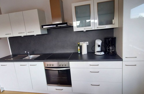 Volkertshausen Apartment | Apartment 'Ruhige Ferienwohnung Im Hegau' with Balcony and Wi-Fi