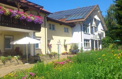 Kapellen-Drusweiler Apartment | Apartment/Studio 1. OG - Apartments Eichenhof