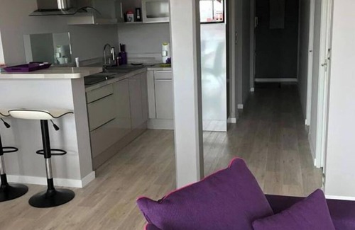 Saint-Jean-de-Monts Apartment | Apartment ST JEAN Centre Ville Wifi Balcony Parking