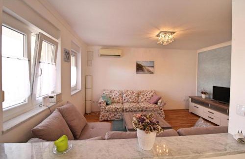 Jadreski Apartment | Apartment´s Petar - Two Bedrooms