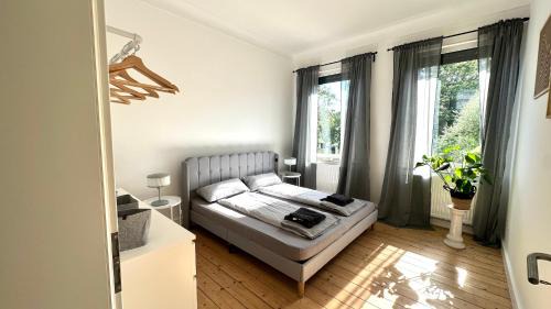 Linn Apartment | Apartment Savanna im historischen Stadtkern Linn in Krefeld, nähe Düsseldorf Messe, Airport, Parkmöglichkeiten direkt vor dem Haus