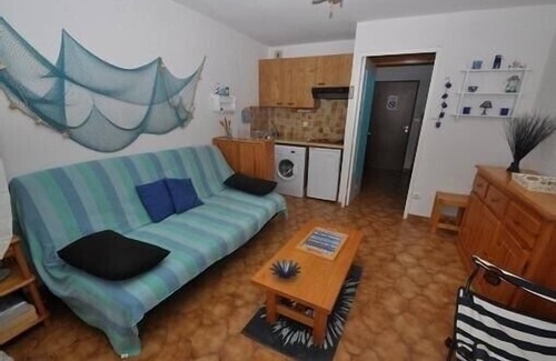 La Londe-les-Maures Apartment | Apartment seafront overlooking the park, the beach argentiere