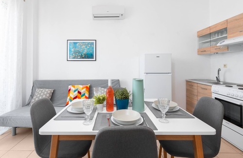 Ixia Apartment | Apartment 'Sea Ixia Ialisos' with Private Garden, Wi-Fi and Air Conditioning