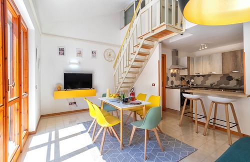 Sorso House | Apartment 'Sea Pine Retreat' with Balcony, Wi-Fi and Air Conditioning