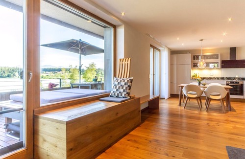 Pelham Apartment | Apartment "Seen-Sucht" with Lake View, Shared Garden & Wi-Fi