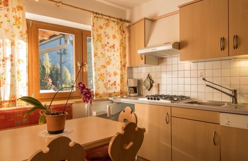 Castelrotto Apartment | Apartment “Sella Seis” close to Seiser Alm with Mountain View & Garden
