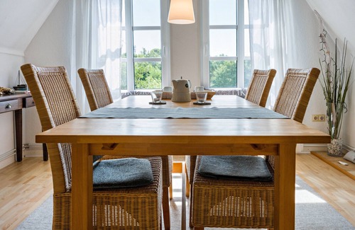 Pellworm Apartment | Apartment 'Silbermöwe' with Shared Garden and Wi-Fi