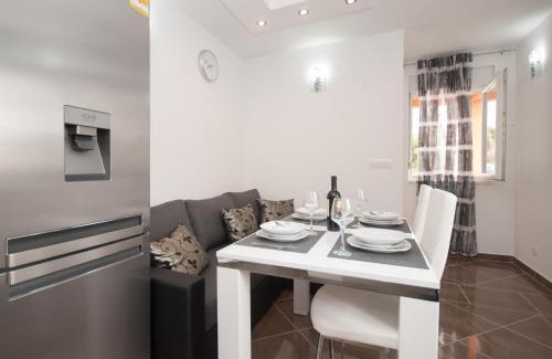 Kastel Sucurac Apartment | Apartment Slad