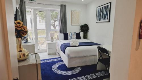 South Harrow Apartment | Apartment - Sleeps 2 & Free Parking