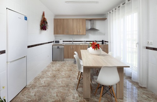 Algarrobo Apartment | Apartment 'Sol Mediterráneo' with Shared Terrace, Wi-Fi and Air Conditioning