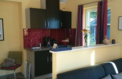 Wiefelstede Apartment | Apartment Sommerhus - apartment /apartment, shower or bath, toilet