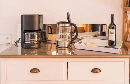 Bad Herrenalb Apartment | Apartment 'Sonnenschein' with Shared Garden, Balcony and Wi-Fi
