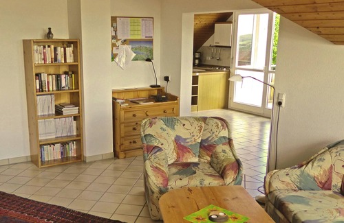 Frickingen Apartment | Apartment 'Sonntag' with Mountain View, Balcony and Wi-Fi