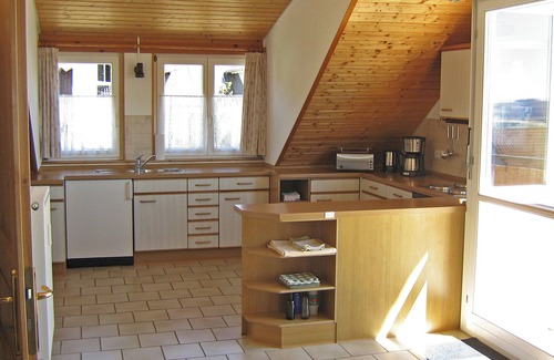 Frickingen Apartment | Apartment 'Sonntag' with Mountain View, Balcony and Wi-Fi