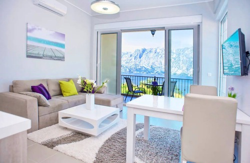Prcanj Apartment | APARTMENT SOPHIA. Sea-view apartment with pool, private terrace & fast WI-Fi!