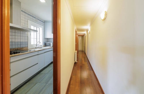 L'Antiga Esquerra de l'Eixample Apartment | Apartment "Spectacular Five Senses" with Balcony & Wi-Fi