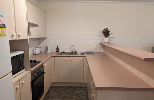 Phillip Apartment | Apartment Stay @Phillip 1bd 1bth 1car