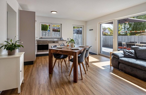 Gaienhofen Apartment | Apartment 'Stegmann Horn' with Private Terrace and Wi-Fi
