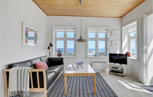 Sandvig Apartment | Apartment Strandpromenaden Allinge X