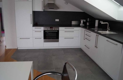 Bermatingen Apartment | Apartment Strawberry - 2-raum-ferienwohnung Anne Bechinger , Du/wc, 65 qm, DG