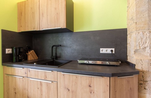 Naumburg Apartment | Apartment 'Studio 33 Qm' with Shared Terrace, Wi-Fi and Air Conditioning