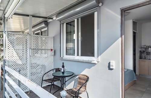 Nidri Apartment | Apartment 'Studio' with Shared Pool, Wi-Fi and Air Conditioning
