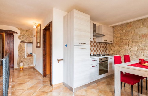 Baunei Apartment | Apartment 'Su Staulu Nou' with Wi-Fi and Air Conditioning
