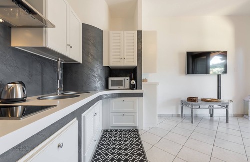 Villasimius Apartment | Apartment "Suite Home Simius" Close to Beach with Terrace, Sea View & Air Conditioning