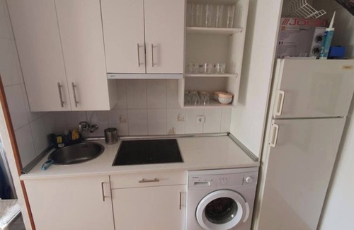 Santa Pola House | Apartment 'Sunflower Playa Lisa' with Private Terrace, Balcony