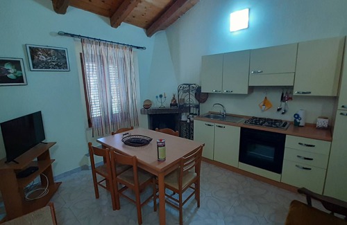 Montecani Apartment | Apartment surrounded by greenery between Iglesias and Fluminimaggiore.